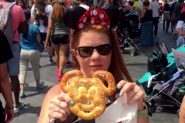Disneyland Snacks: Our Quest for the Best!